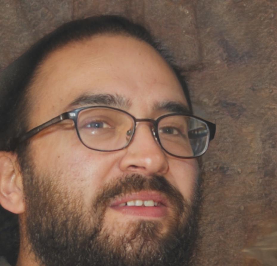 Ritratto professionale di Giovanni Barsotti, mentor esperto in realtà virtuale e design immersivo